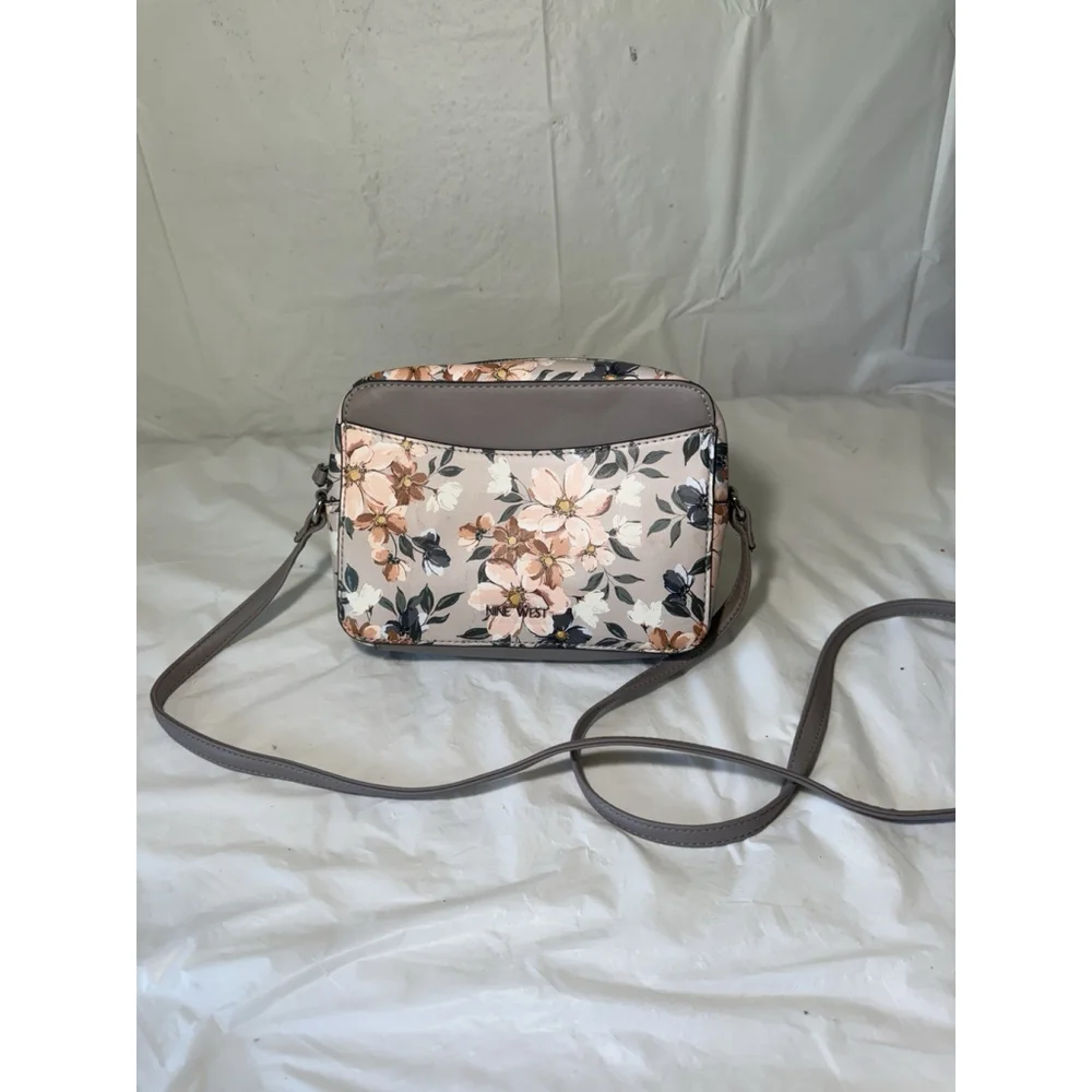 Nine West Calandra Mini Camera Crossbody Floral new Monterose Floral